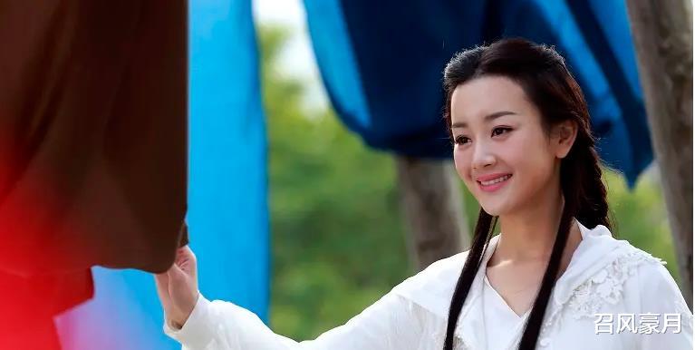 整容|整容成瘾，瘦到病态，痴迷于少女人设，内娱可怕的畸形审美