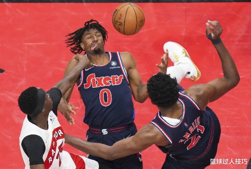 泰·劳森|NBA对抗强度：布歇一拳将马克西的嘴打歪，马努变向将球鞋踩烂