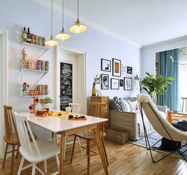 82平温北欧风二居室，蓝色和木纹点缀着更充分的地域感