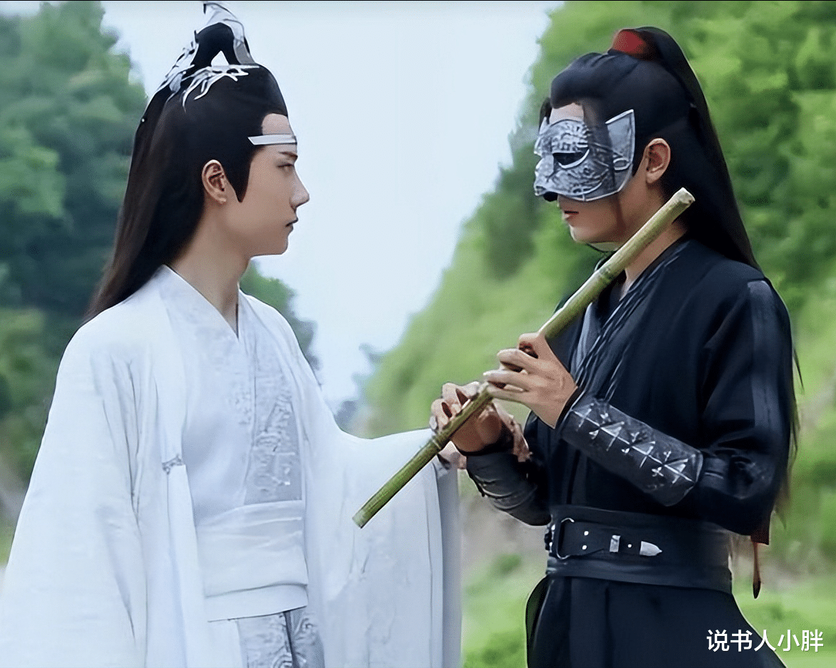 花絮|难怪电视里只有上半身，镜头下移后，是不能看的尴尬画面