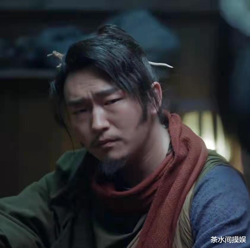 吴京|同是演和尚，怎么有人“人间真实”，有人却长发胡茬一个也不落？