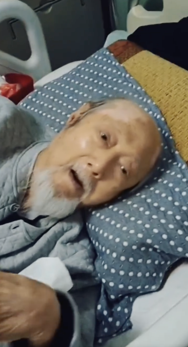 火风|《大花轿》演唱者火风透露母亲去世,插管抢救数天却没躲过这一劫