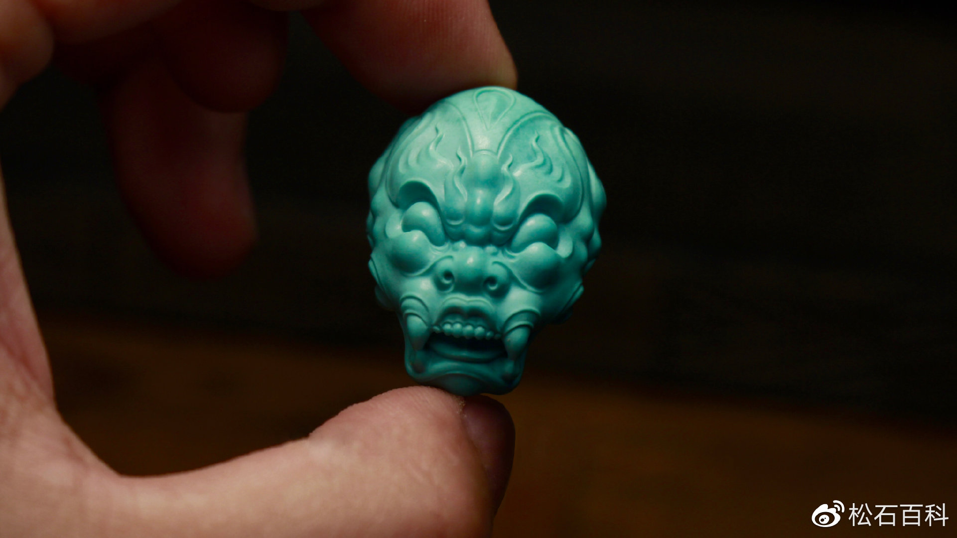 绿松石因其“ 色相如天”而尊贵，使得它在宝石界一直独树一帜？