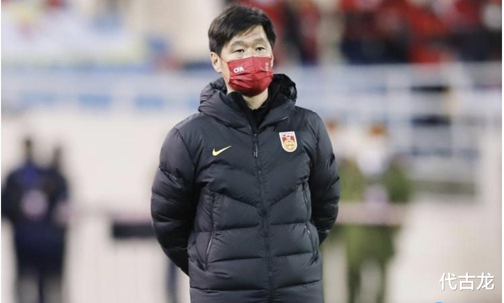金立鹏|国足0-2阿曼，错失600万赢球奖，12强赛仅1胜，足协省下一大笔