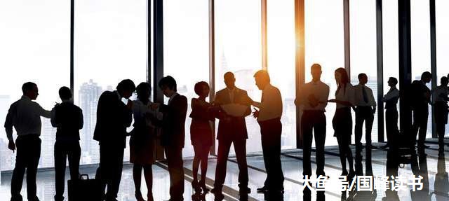 原创|与上司保持经常性的接触(原创作品)