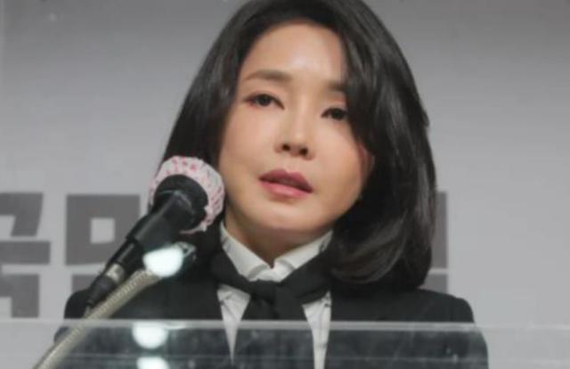 眼霜 韩国第1夫人素颜曝光，没有生育保养得当，49岁依旧像高中生