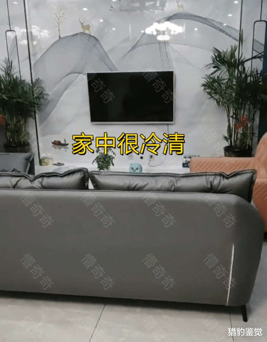 江西男子在外地赚钱,留妻子守家还配上豪车,女子:他对我很放心