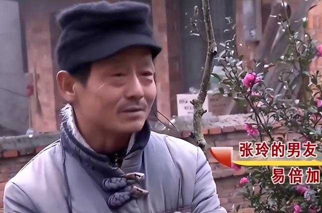 只因被男友拒绝，湖南某女大学生与流浪汉同居生子，母亲崩溃大哭
