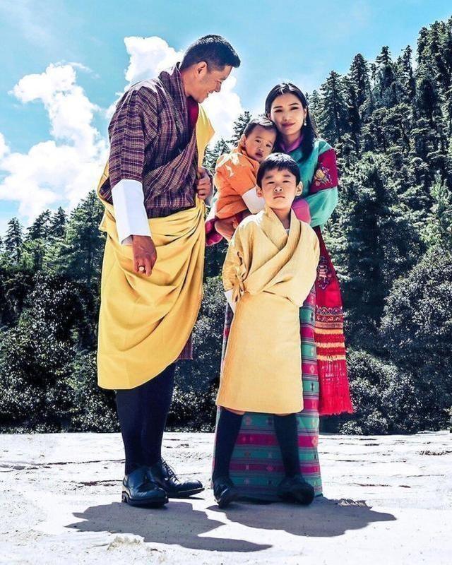 不丹最美王后:11年爱情童话破灭,面对冷漠的丈夫,她比戴妃冷静!