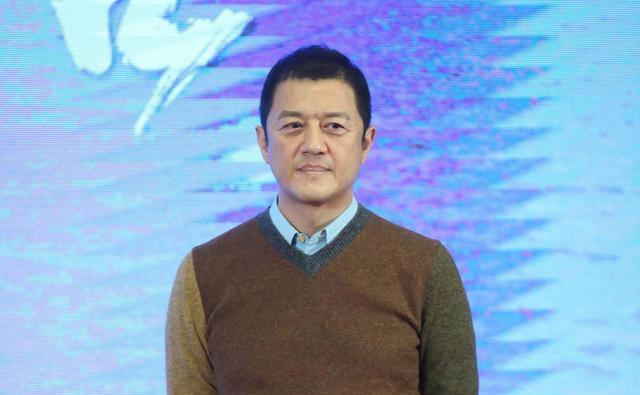 李亚鹏|“靠老婆上位”的8位男星,个个心机满满,没有一个省油的灯