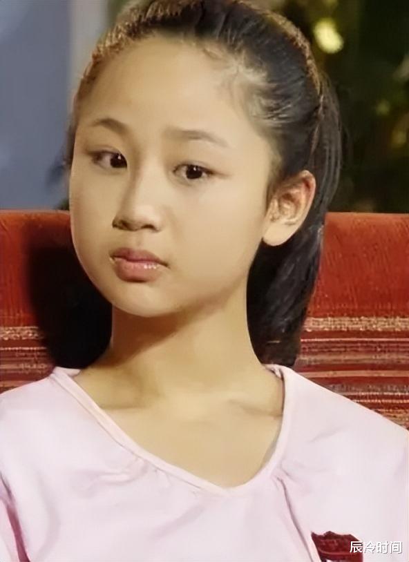 杨紫|杨紫：从“小透明”到实力流量小花，她背后的三个男人功不可没