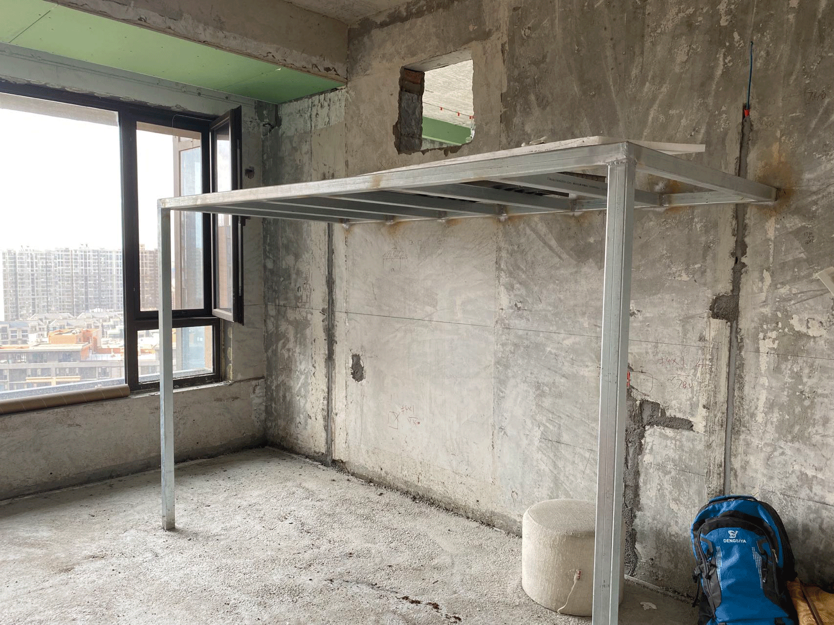 难怪现在都不要客厅了!看了她160㎡的家后,才知道有多清爽