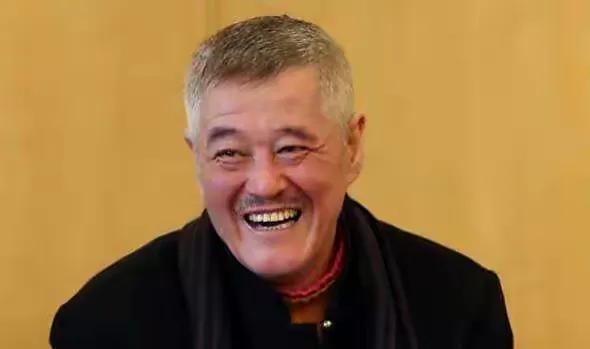 徐梵溪|前男友花5亿娶李小冉，改名三次也不红，如今37岁仍单身