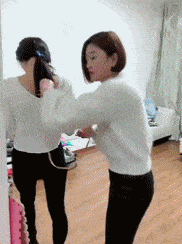 短发 “酒量不好的男孩子还是不要谈恋爱了，自己被绿了都不知道，太惨了！”哈哈哈