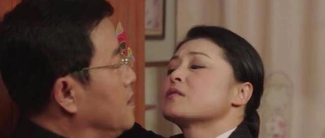 乡村爱情16|《乡村爱情16》剧情曝光：王云刘大脑袋接手大脚超市，招牌不会变