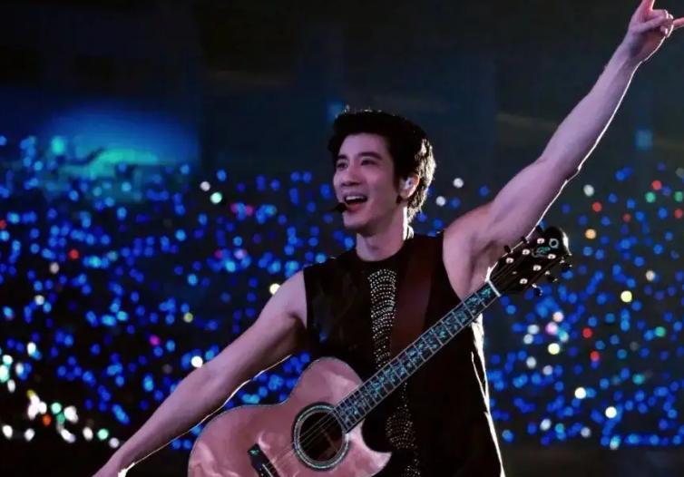 王力宏|王力宏官宣开演唱会!支付抚养费超汪小菲2.6倍,台下仅1人也要唱