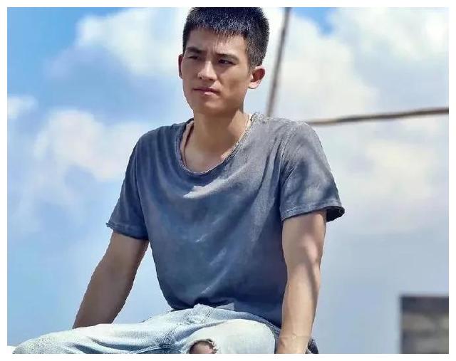 夏雨|论“单眼皮”男星只服这6位,个个帅气迷人,不用费心去割双眼皮