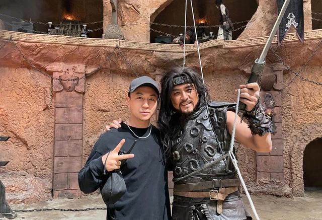 苏醒|过气的明星好卑微：吴莫愁去县城卖唱，苏醒在线求工作，李炜消失