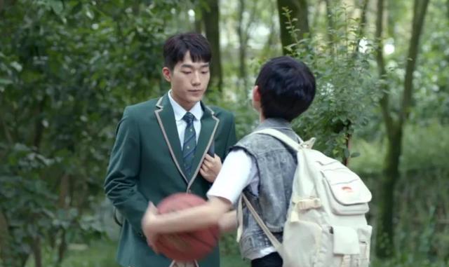 芒果台|又一新剧开播成黑马，全程高能笑点十足，芒果台这次抽到王炸了