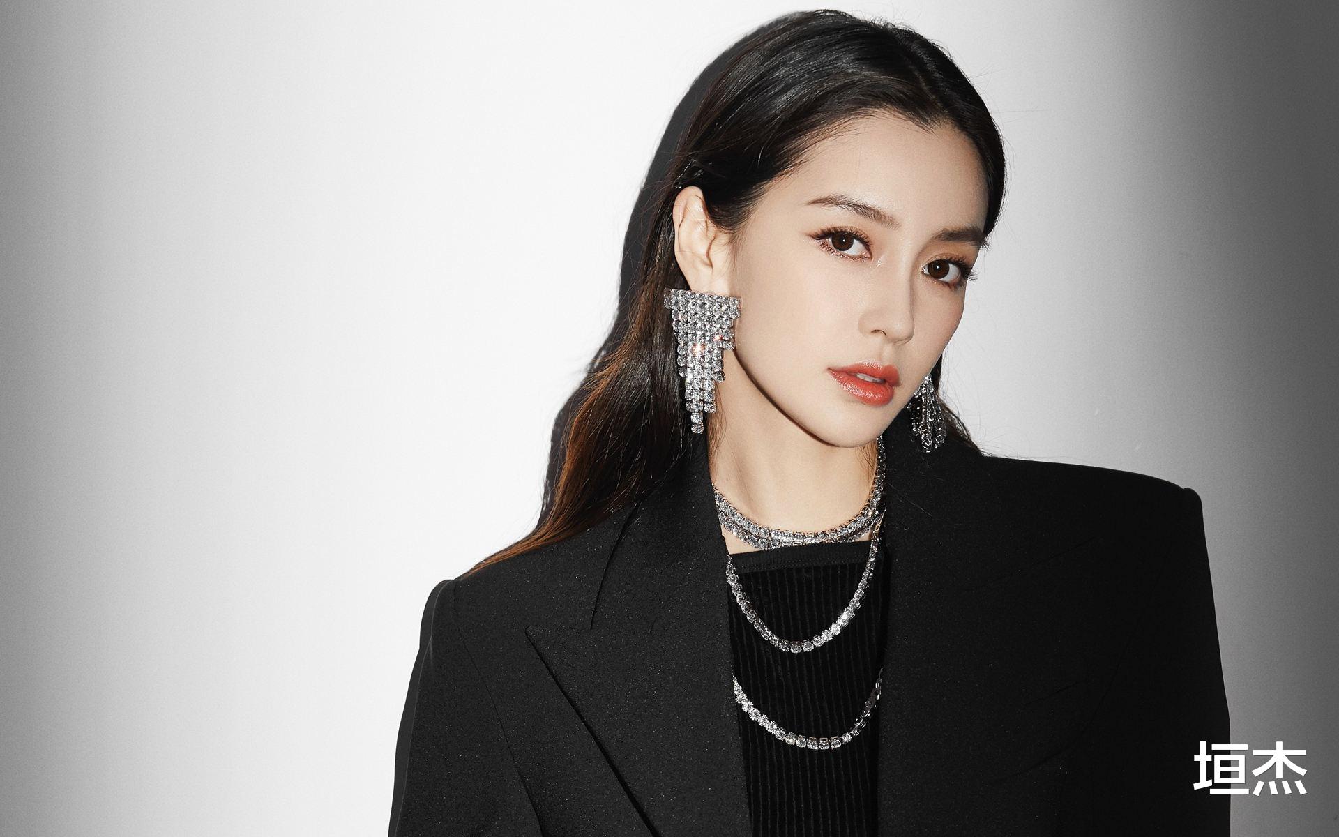 李沁|靠资源“砸”出来的10位演员,他们心虚吗?