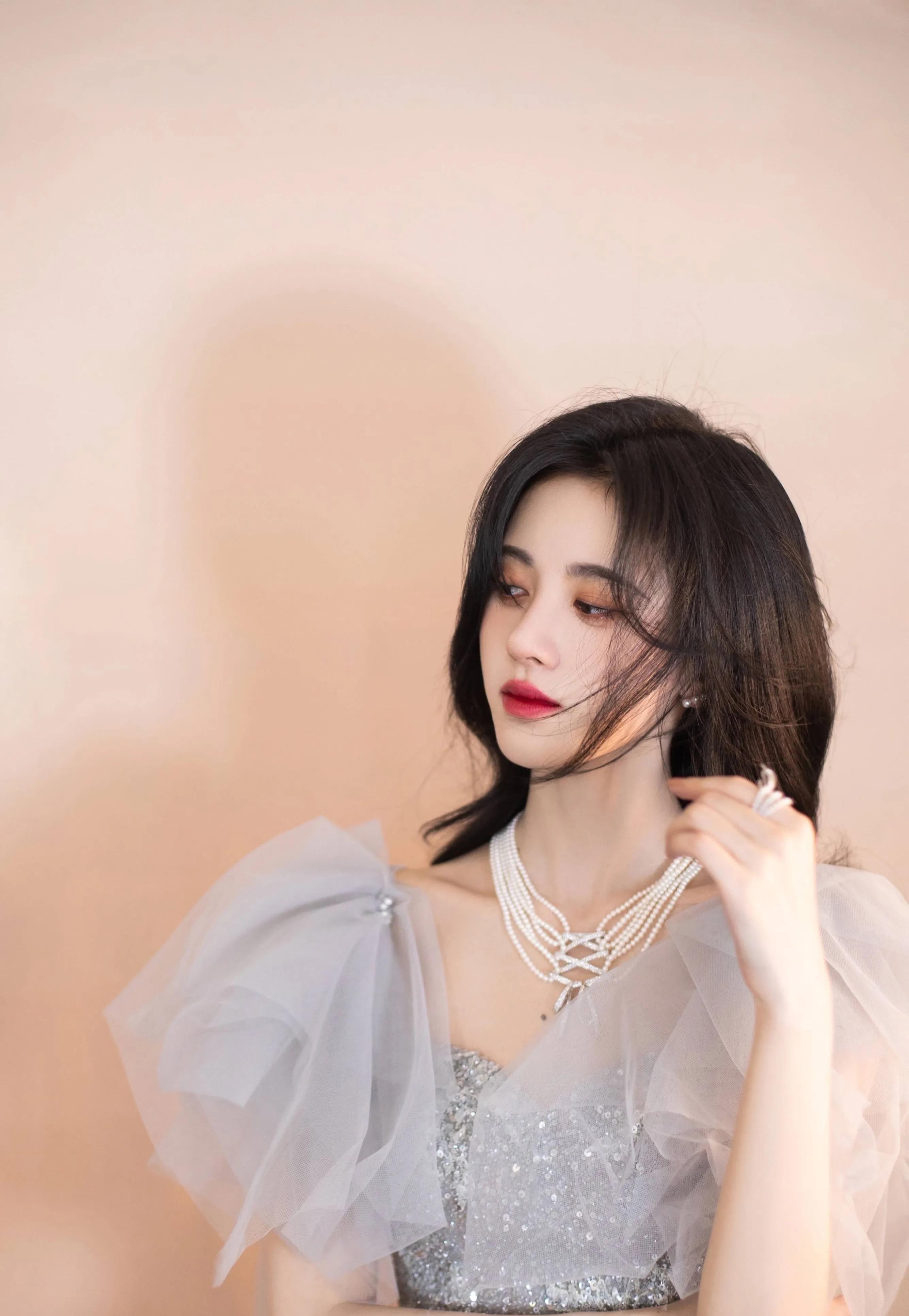 鞠婧祎|鞠婧祎，古风容颜，清新脱俗的气质，千年美女的她，你心动吗？