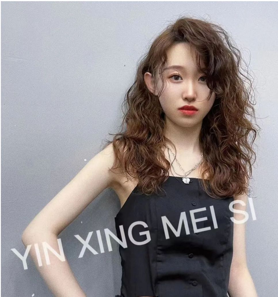 发型 最火发型15款，不管长短都时尚，看完很想试一试