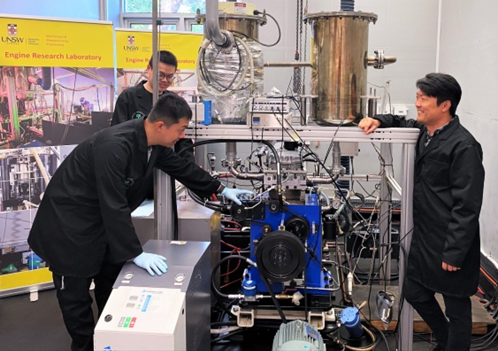 澳洲科学家将柴油发动机改为“氢柴”混动,碳排放降低85%