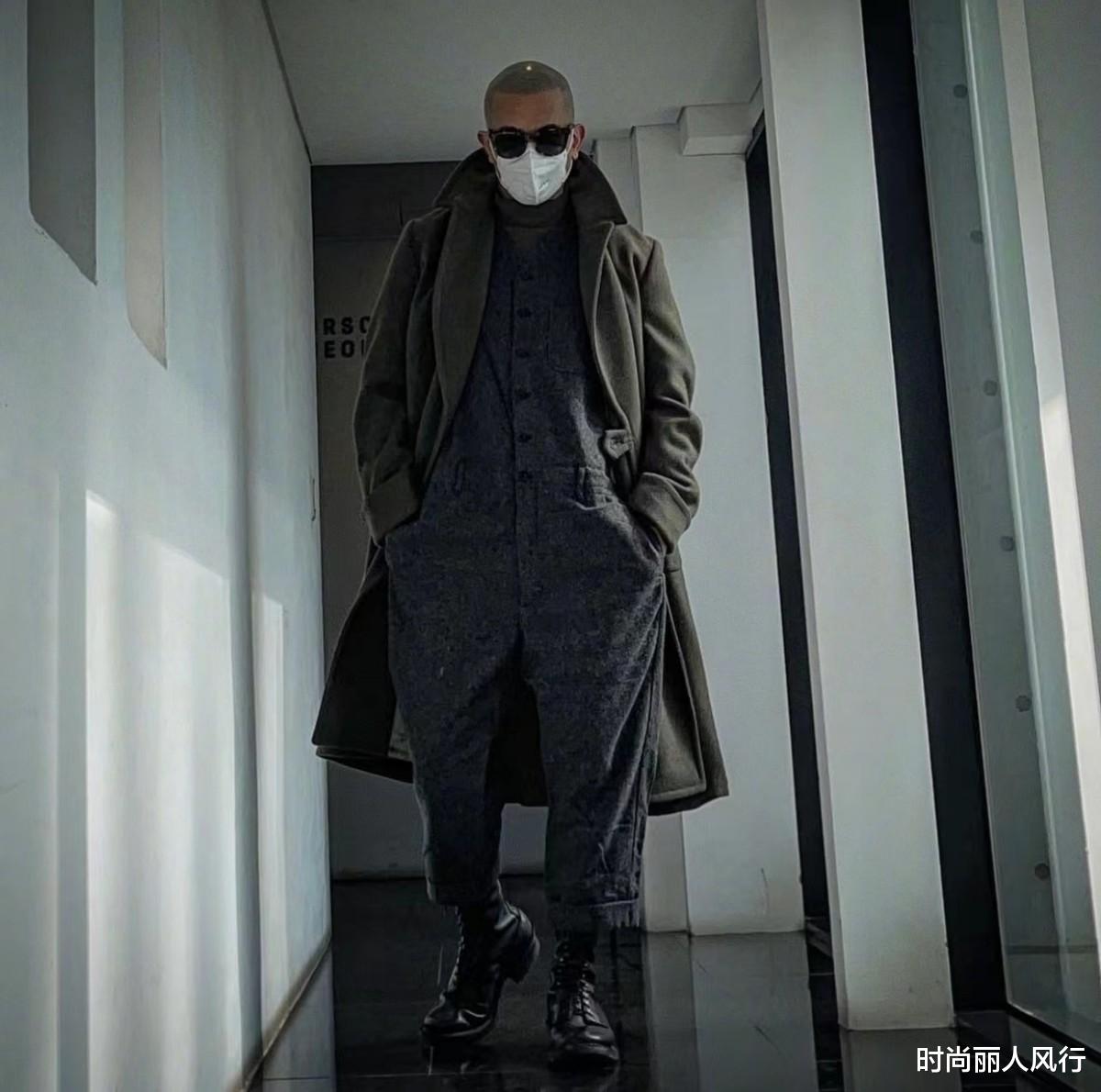 大S|大s老公终于抵达台湾！一身超帅装扮走机场，被一路护送太高调