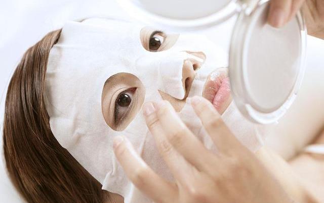 烫发 ?为什么不爱保养的女性皮肤却最好？很多人都不懂，这才是真正原因
