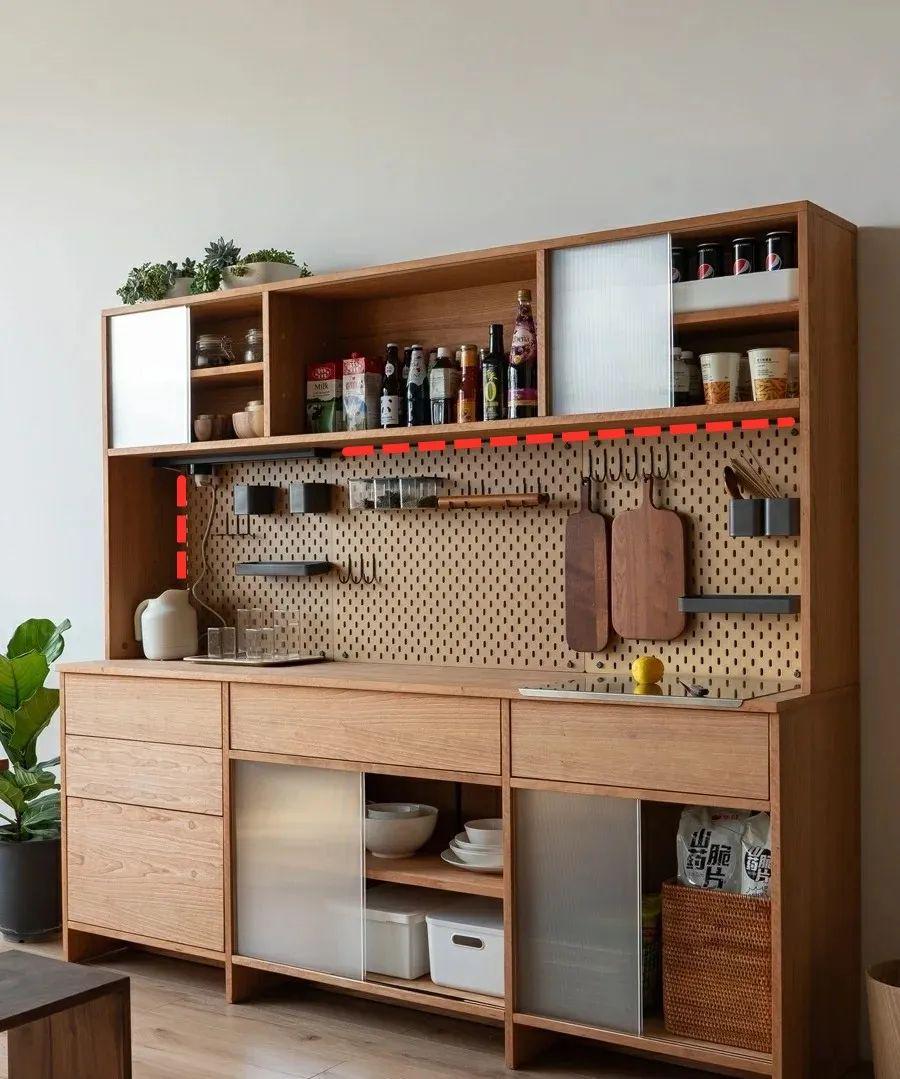 放弃定制衣柜,改做洞洞板金属衣架,突然感觉自家收纳都开了外挂