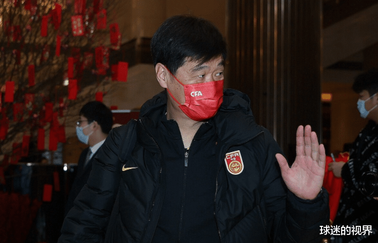 国足|国足生死战，一触即发！武磊、颜骏凌首发，阿兰戴伟浚韦世豪替补
