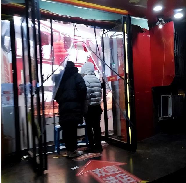 案例:深圳小伙服务两个“富婆”,还倒给4000元,真相令人崩溃