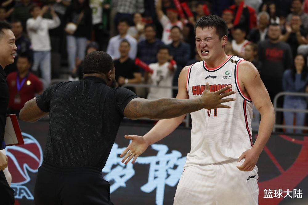 广东男篮|欢迎！曝万圣伟重返广东宏远，再次联手杜锋让人期待