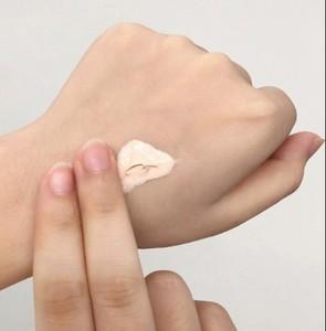 护肤品 保姆级新手遮瑕教程:黑眼圈泪沟手动去除万能公式!