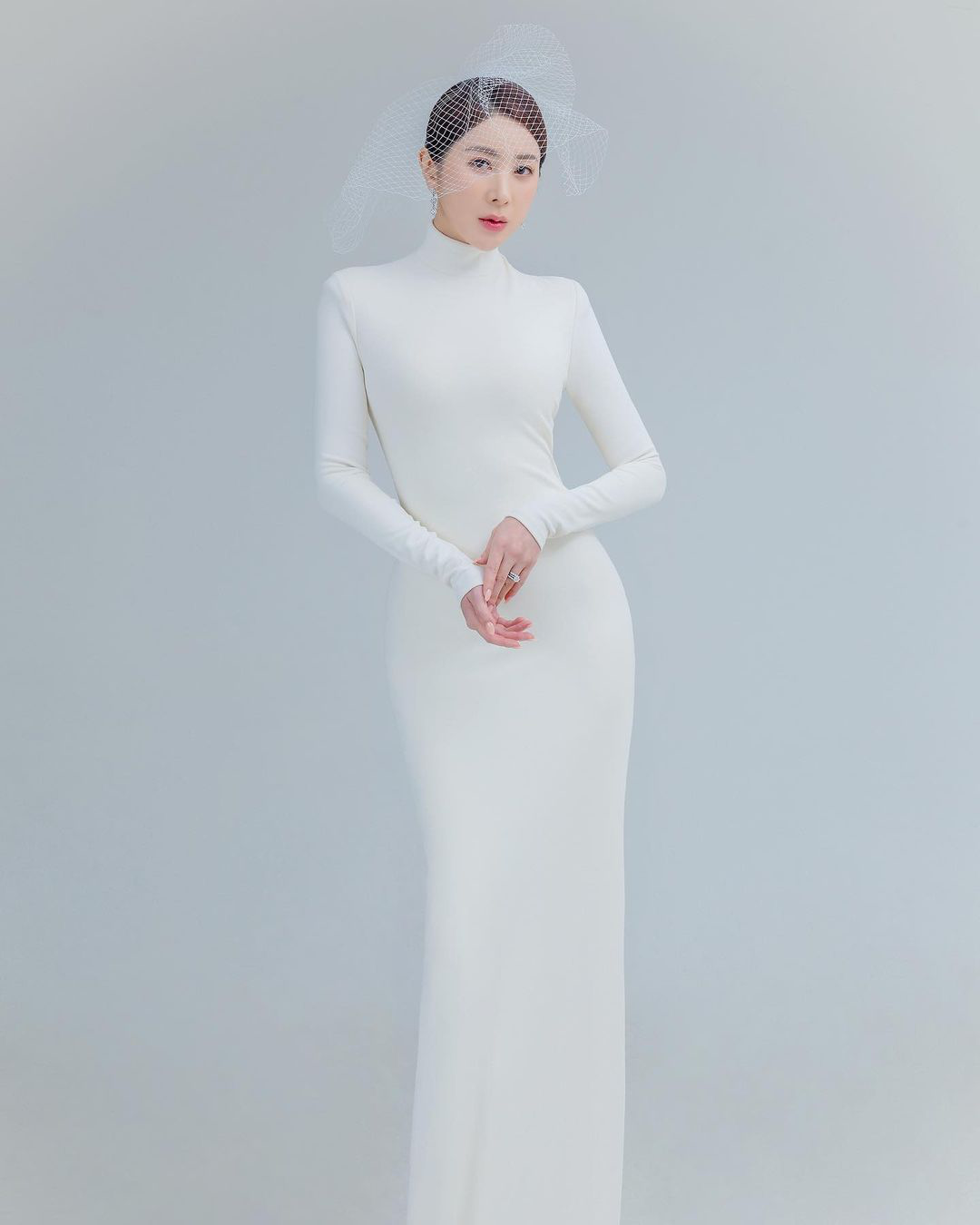 徐仁英|婚纱照公开!知名女爱豆二月迎来与企业家男友的幸福婚礼!