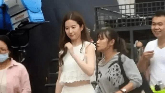 刘亦菲|刘亦菲，咋变成这样了？