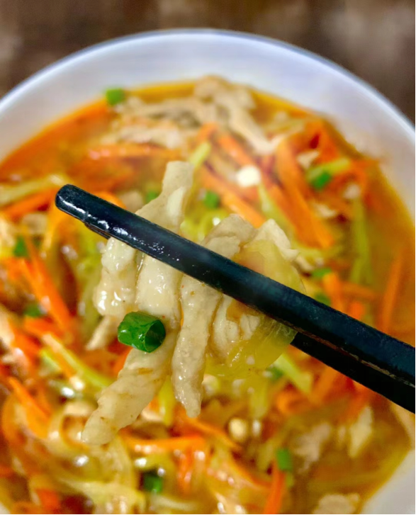 冬天,碰见这菜别错过,简单炒一盘,荤素搭配,天天吃不会腻