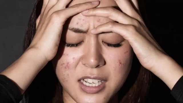 便秘|湿气的“祸根”被揪出，建议：掌握3招，祛湿健脾，或可少生病