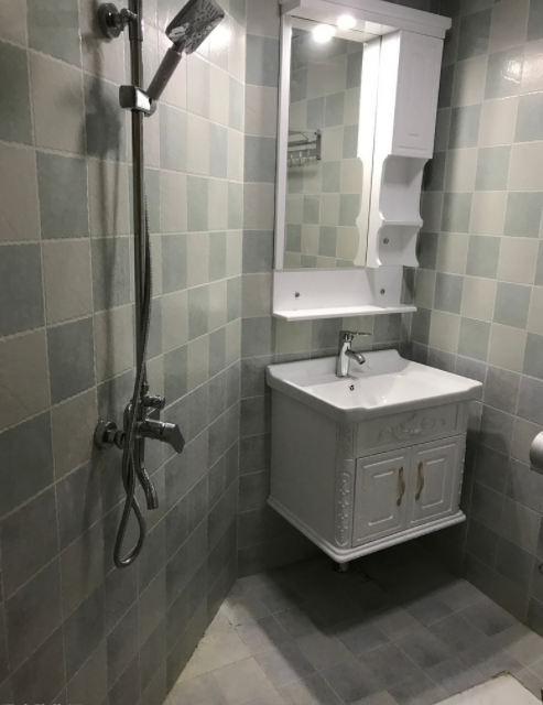 实际面积42平，一房改两房卧室很迷你，完工不到6万，值！