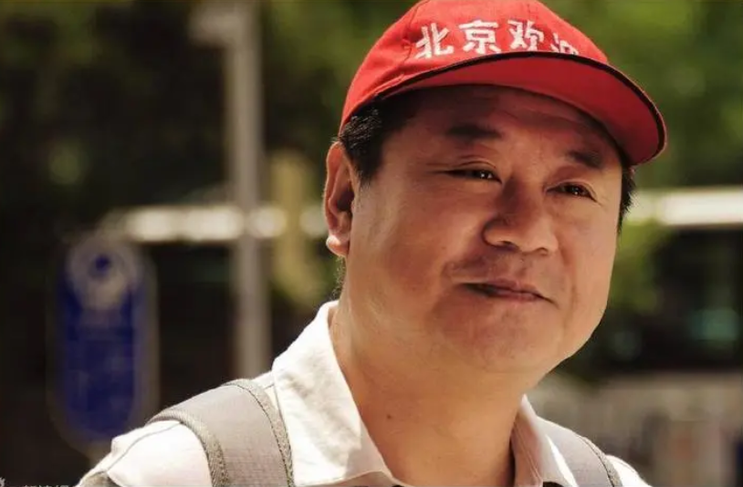 范伟|当年赵本山范伟为什么闹掰?一个想当兄弟,一个想收徒弟