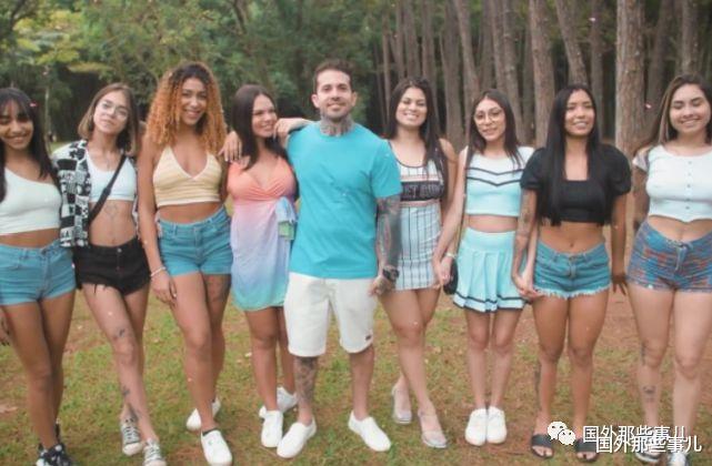 男子同时有1个老婆7名女友,大家相处融洽