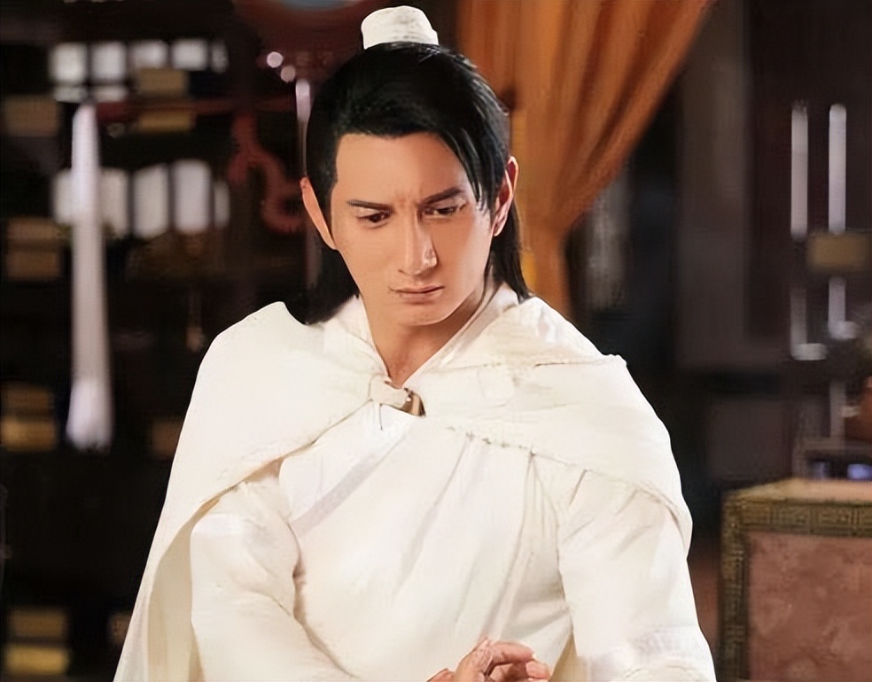 滤镜|眼神猥琐、一脸褶子硬演少年郎，没有活力朝气，全靠美颜滤镜