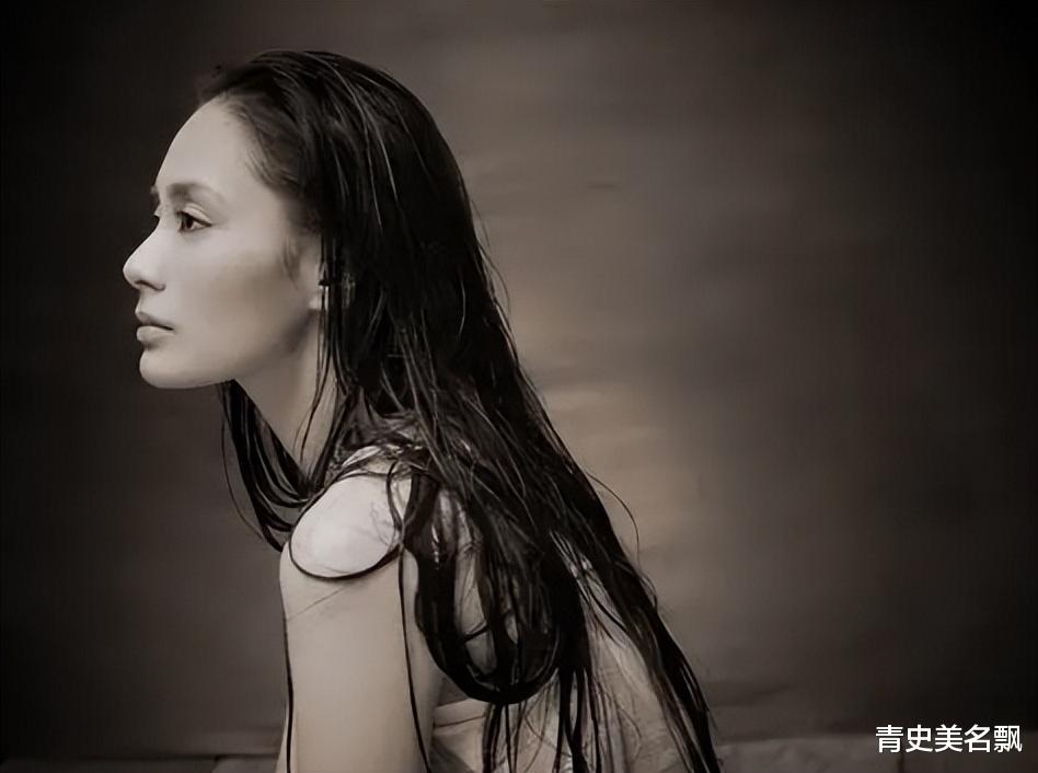 迪丽热巴|鼻子长得好,颜值差不了,9位女星侧颜照,没有对比就没有伤害