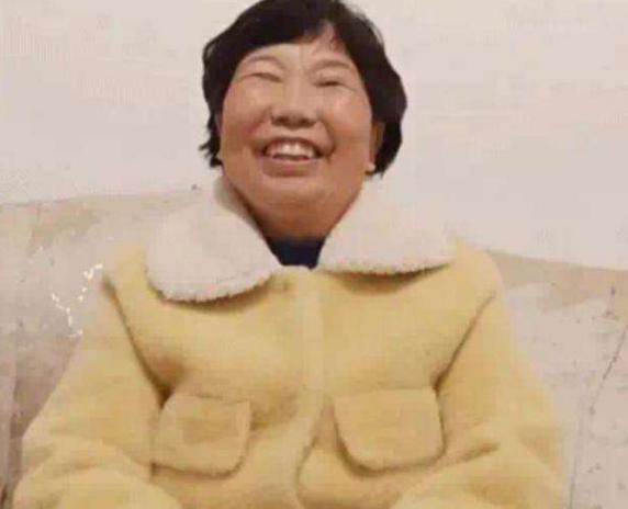 杜新枝住院是装的？堂嫂拍视频不让她露脸，疑联手道德绑架姚威