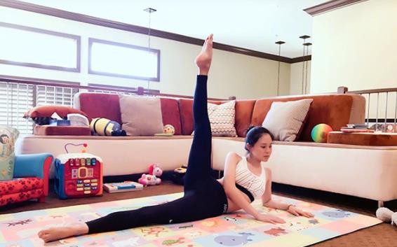 伏地魔|佟大为晒出自己的家，连谢娜夫妇也来蹭吃，难怪被称“佟大食堂”