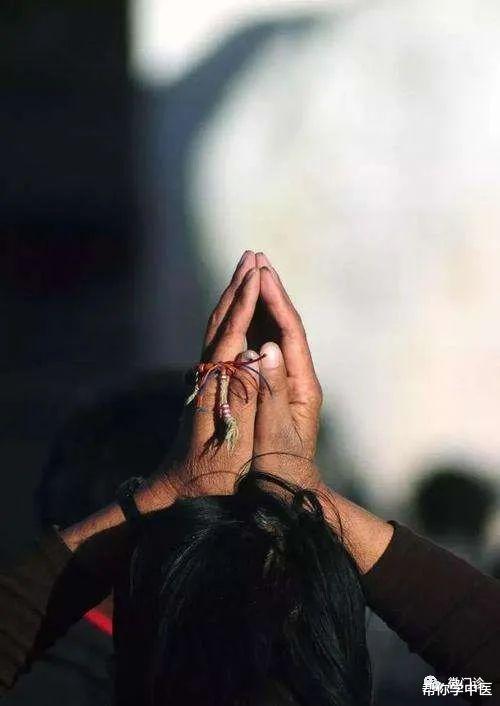 肿瘤|清理黄腻苔,我想起“小陷胸汤”!清痰热、开郁结,打通人体,值得学习