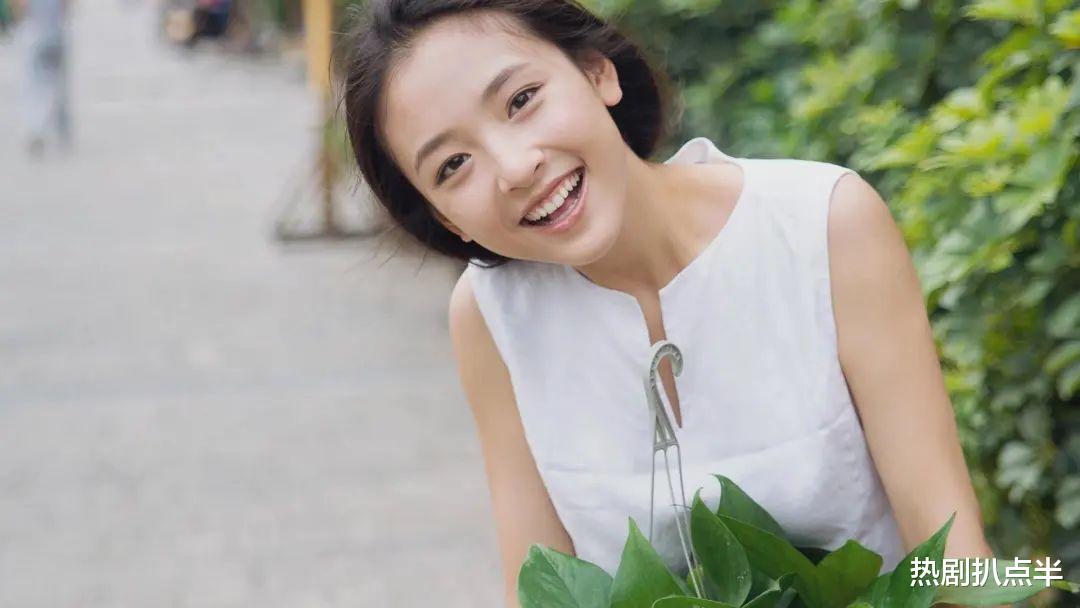 谭松韵|“娃娃脸”的30岁：有人依旧死守“少年感”，有人却走远了