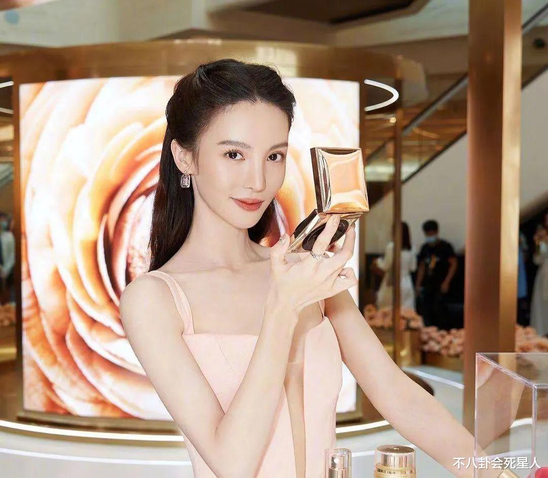 赵樱子|张天爱的直角肩,赵樱子的“图图耳”,娱乐圈“病态审美”该停了