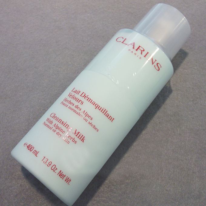 美丽 推荐几款洗面奶：有效清洁毛孔、深层油脂和角质