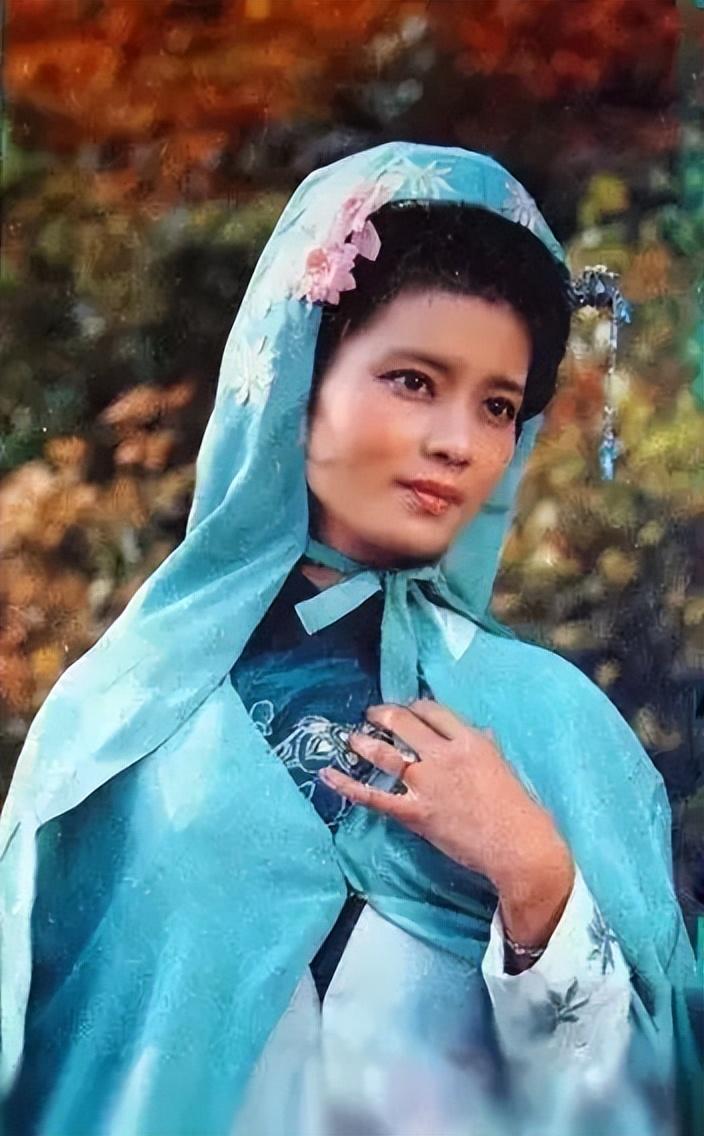 冯梦龙|杜十娘怒沉百宝箱:悲剧的背后是完全不接纳